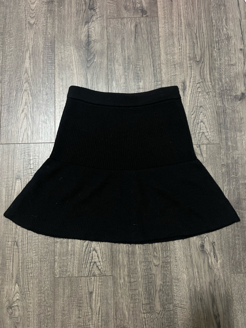 Aritzia Babaton Knit Flared Skirt